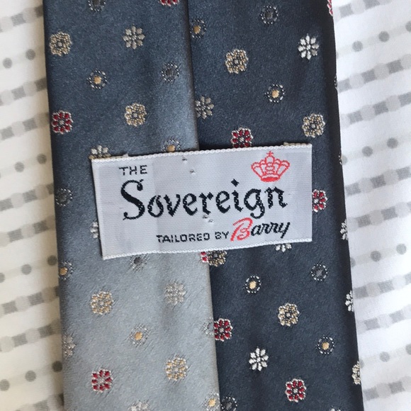 ๐ 10/$10 ๐ Gray Tie with flowers 3โ THE SOVEREIGN Tailored by BARRY - Picture 6 of 14
